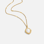 Hushmode - Bela Pearl Shell Pendant Necklace 1