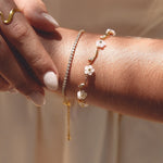 Hushmode - Golden White Pearl Blossom Bracelet 4