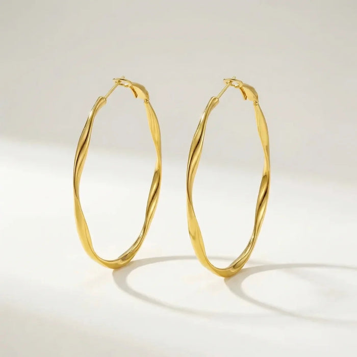 Hushmode - Twist Circle Earrings
