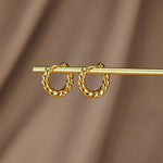 Hushmode - Gold Twist Earrings 3